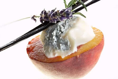 Przepis na Gorgonzola z smażoną brzoskwinią